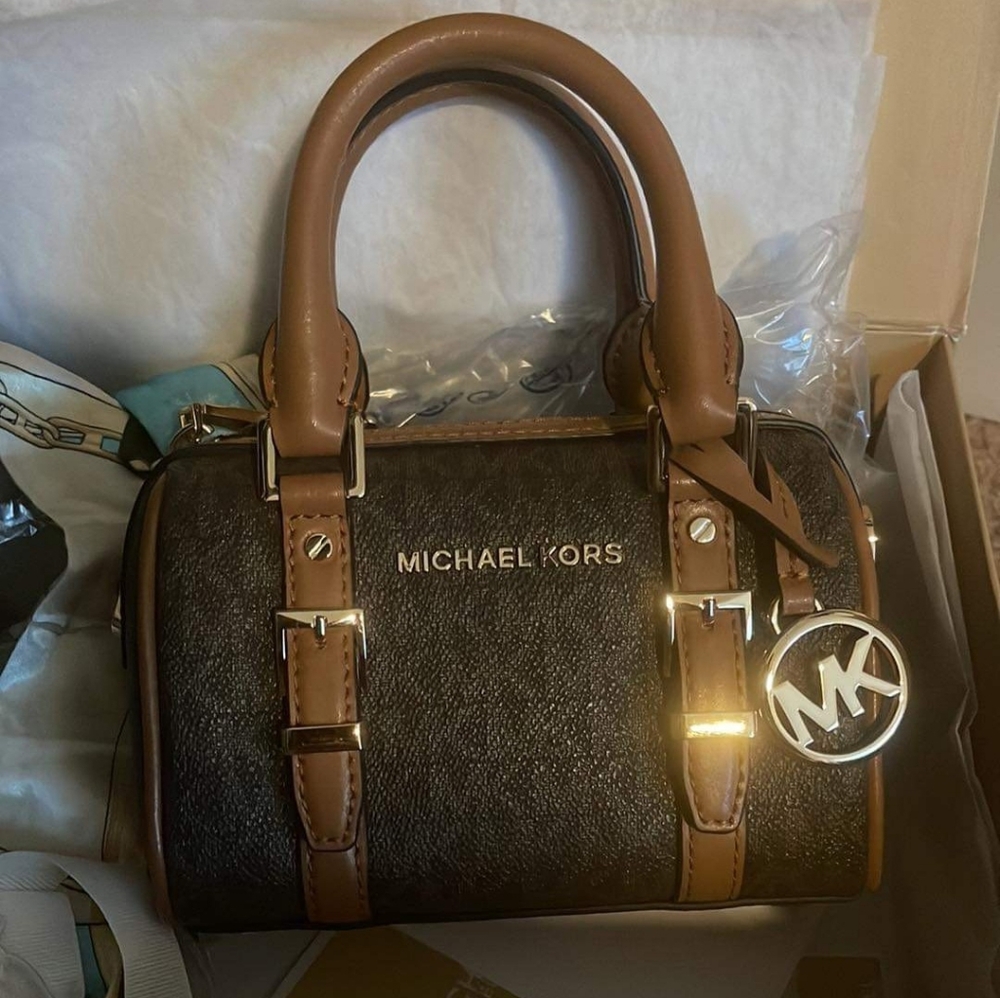 Micheal kors mini bag